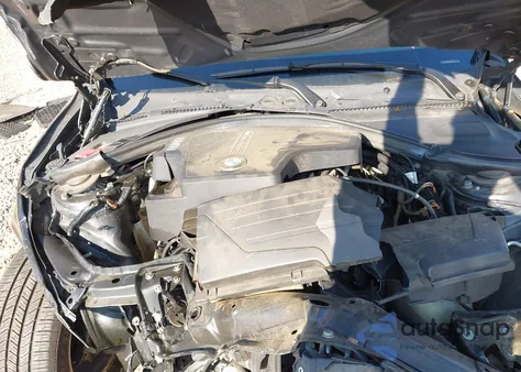 2014 BMW 320 xDrive из США, поврежденный, VIN WBA3C3C57EF984293